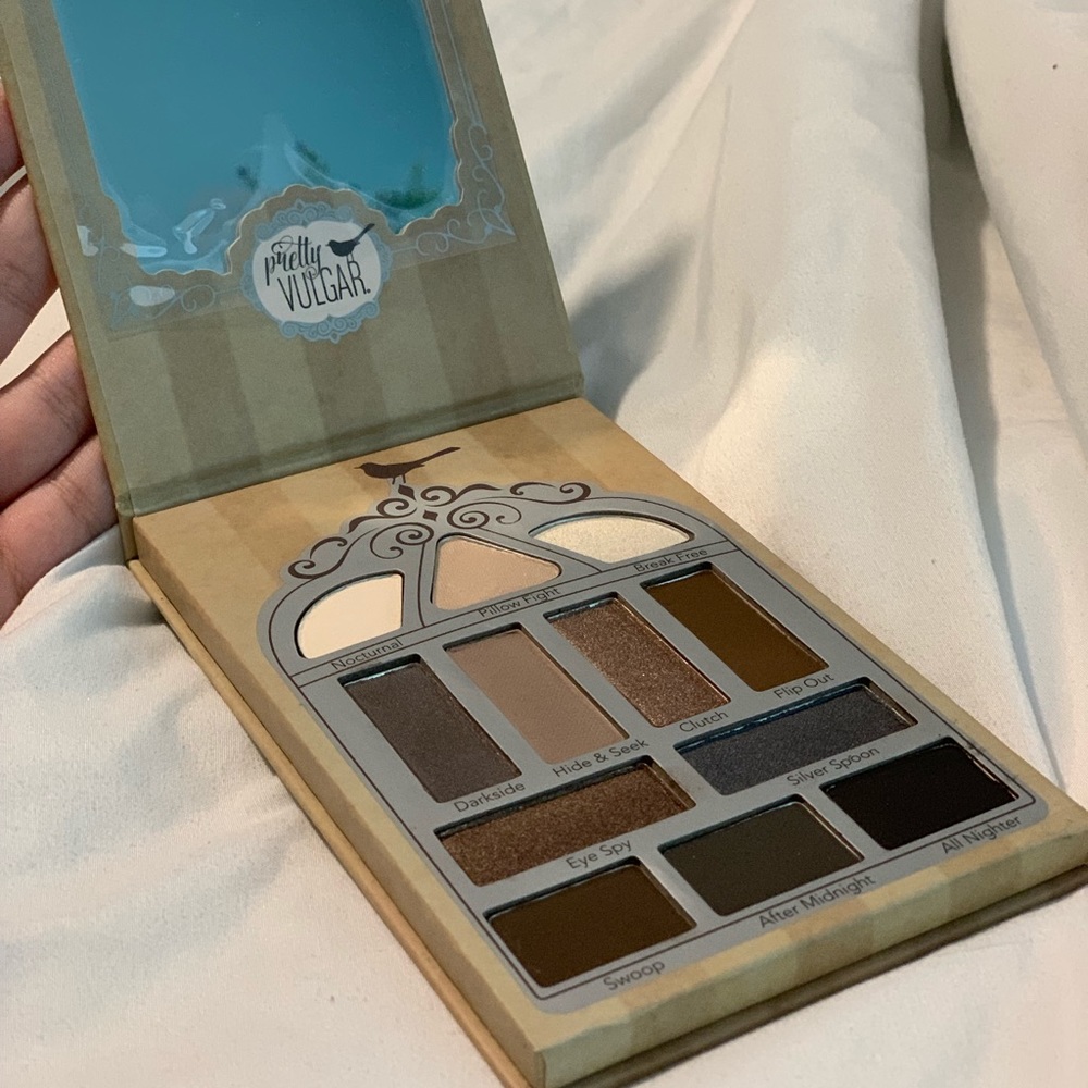 Pretty Vulgar Nightingale Eyeshadow Palette